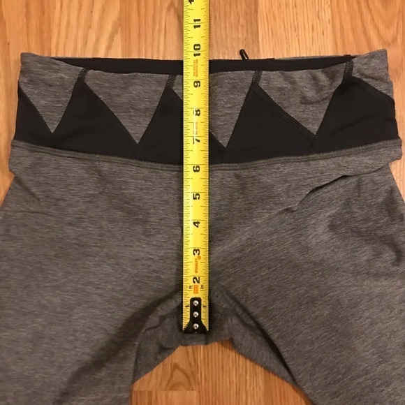 Lululemon Run Inspire Crop II Luxtreme 6 Heathered Deep Coal Cropped Leggings - Picture 9 of 14